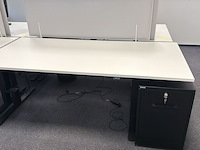 2x in hoogte verstelbaar bureau - afbeelding 1 van  3