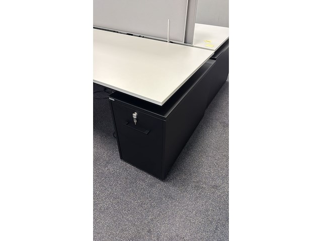 2x in hoogte verstelbaar bureau - afbeelding 3 van  3