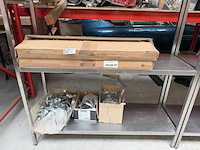 2x inhoud stellingvak diversen w.o. wandborden en bouwmaterialen - afbeelding 1 van  4