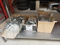 2x inhoud stellingvak diversen w.o. wandborden en bouwmaterialen - afbeelding 4 van  4