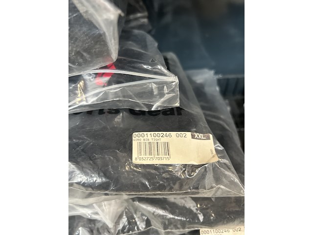 2x inhoud stellingvak fietskleding, wielerkleding, w.o. vermarc, bbb - afbeelding 8 van  9