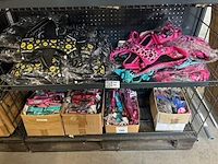 2x inhoud stellingvak w.o. accessoires voor honden w.o. sharon