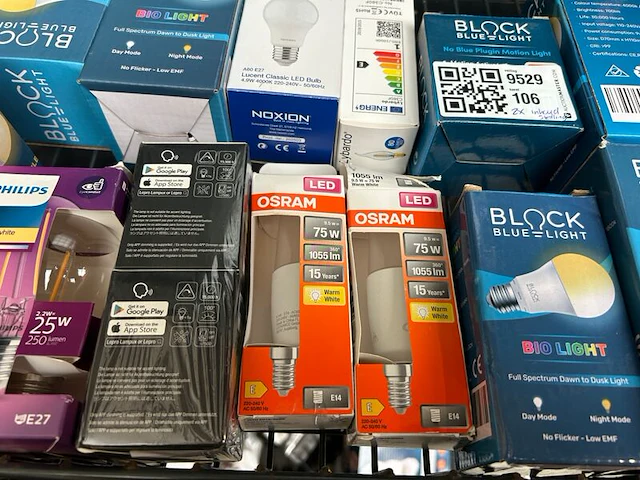 2x inhoud stellingvak w.o. led lampen, w.o. osram, philips, noxion - afbeelding 9 van  10