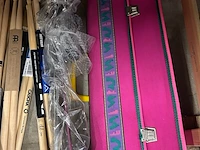 2x inhoud stellingvak w.o. muziekaccessoires w.o. cascha, vandoren - afbeelding 7 van  11