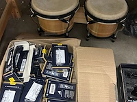 2x inhoud stellingvak w.o. muziekaccessoires w.o. cascha, vandoren - afbeelding 8 van  11
