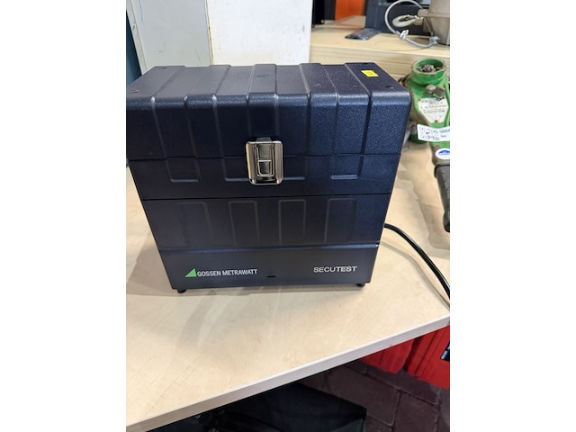 2x installatietester, de gossen metrawatt, rs 232 - afbeelding 1 van  3