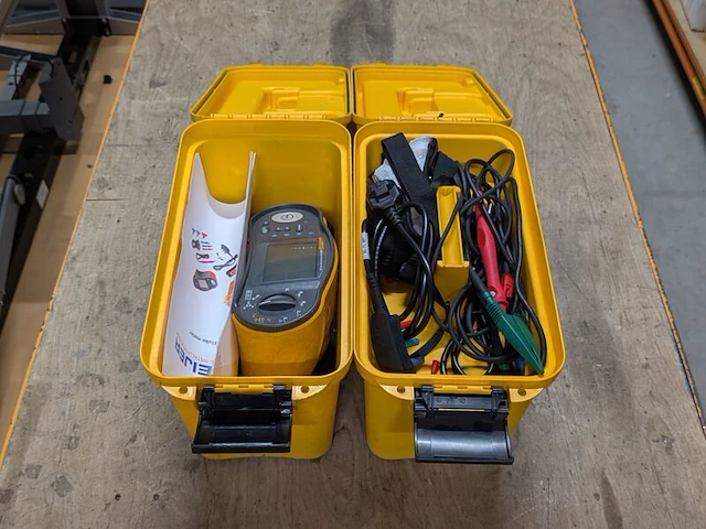 2x installatietester, fluke, 1663 - afbeelding 1 van  9