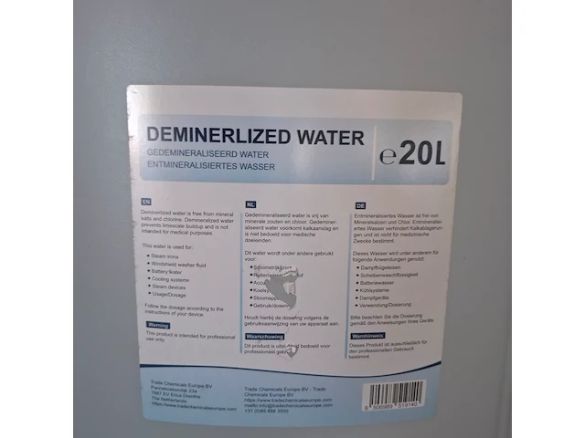 2x jerrycan a 20 liter gedemineraliseerd water - afbeelding 2 van  2