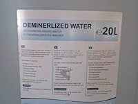 2x jerrycan a 20 liter gedemineraliseerd water - afbeelding 2 van  2