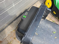 2x john deere - e5 serie - robotmaaier + laadstation - afbeelding 9 van  9