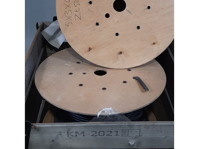 2x kabel op houten haspel - afbeelding 4 van  6