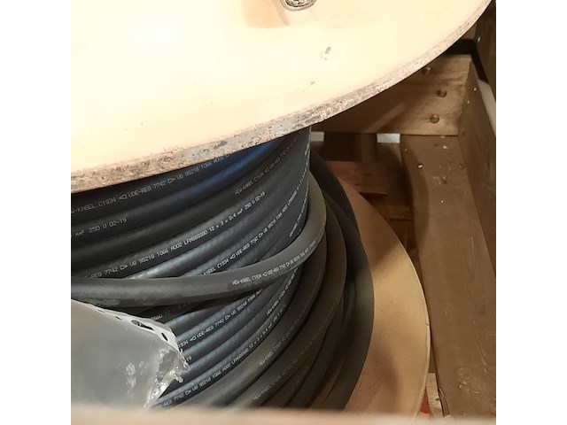2x kabel op houten haspel - afbeelding 6 van  6
