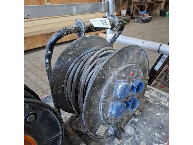 2x kabelhaspel 230v - afbeelding 2 van  3