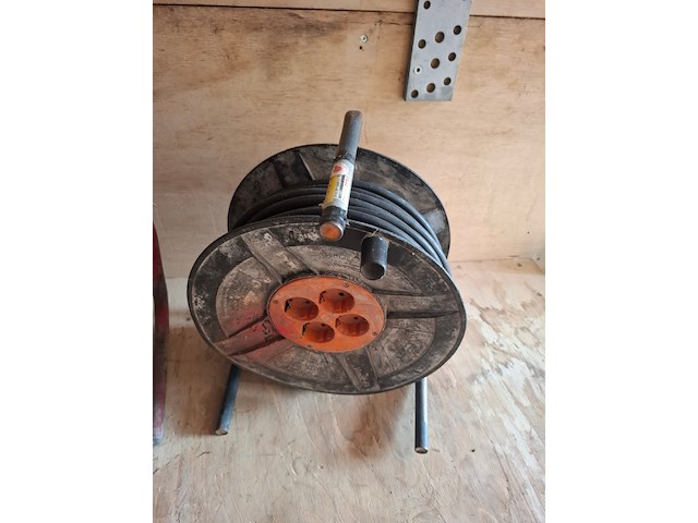 2x kabelhaspel, 230v - afbeelding 3 van  3