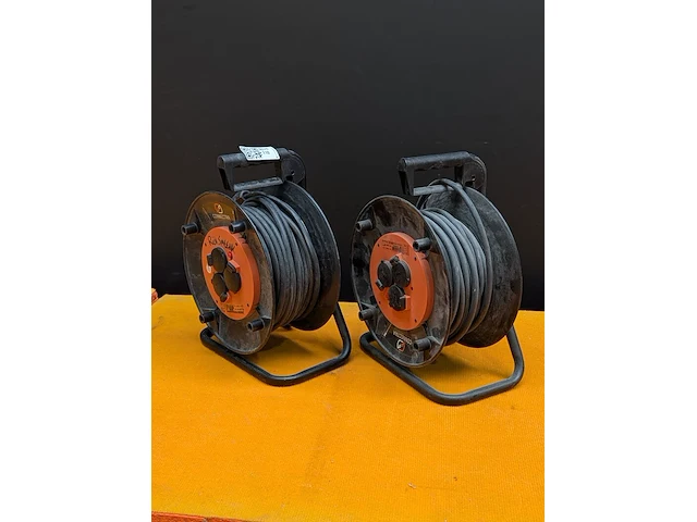2x kabelhaspel connectra - afbeelding 1 van  9