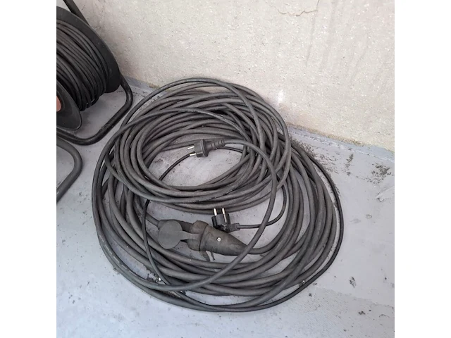 2x kabelhaspel met verlengsnoer, 230v - afbeelding 3 van  3