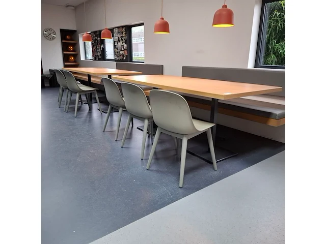 2x kantinetafel met 6x design stoel muuto - afbeelding 1 van  7