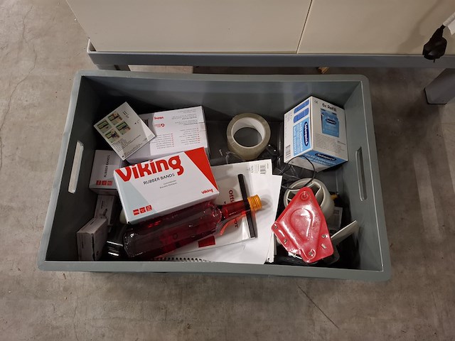 2x kantoorkast met computer en multimedia - afbeelding 6 van  8