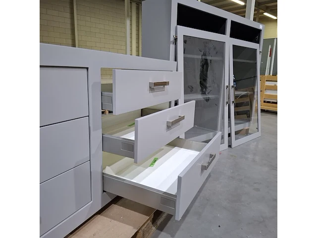 2x kast - afbeelding 2 van  14
