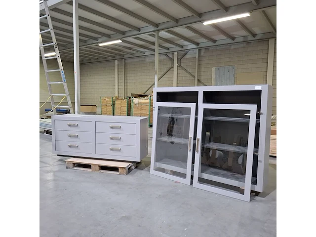 2x kast - afbeelding 1 van  14