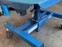 2x kleine instelbare bijzet tafel fetac, 3280, blauw, bouwjaar 2017