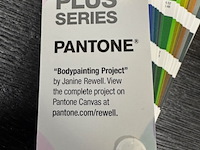 2x kleurenwaaier pantone, the plus series - afbeelding 2 van  5
