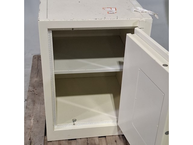 2x kluis, 2005 - afbeelding 7 van  13