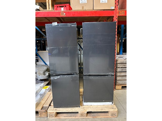 2x koel-/vriescombinatie chiq - afbeelding 1 van  8