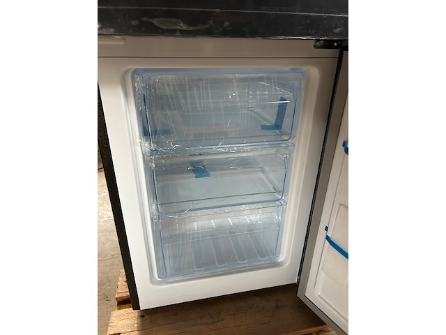 2x koel-/vriescombinatie en wasmachine chiq - afbeelding 6 van  8