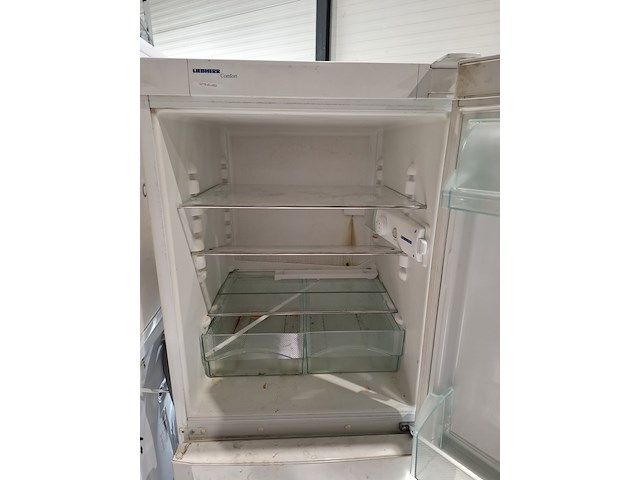 2x koelkast met wasmachine o.a. liebherr, indesit - afbeelding 2 van  10