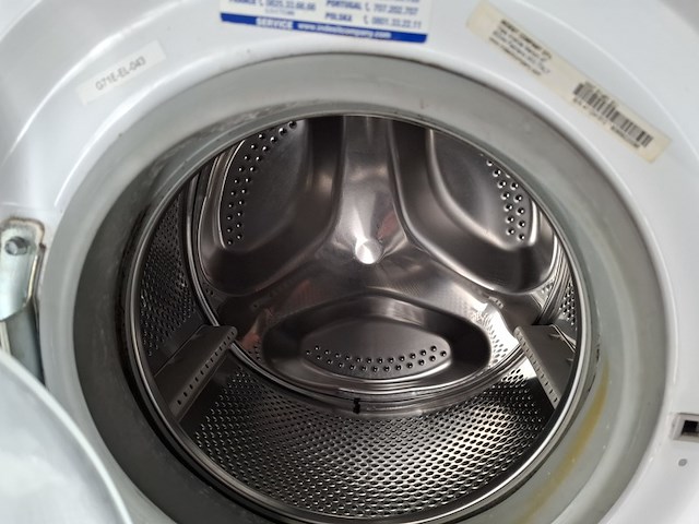 2x koelkast met wasmachine o.a. liebherr, indesit - afbeelding 8 van  10