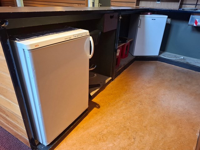 2x koelkast, tafelmodel aeg en zanussi, santo en zt175rm - afbeelding 1 van  7