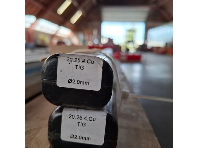 2x koker a 5 kilo tig laselektrode lincoln, 20.25.4cu tig - afbeelding 2 van  4