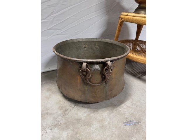 2x koperen pot en rotan tafel - afbeelding 2 van  4