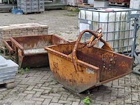 2x kraancontainer, o.a. t.bulten