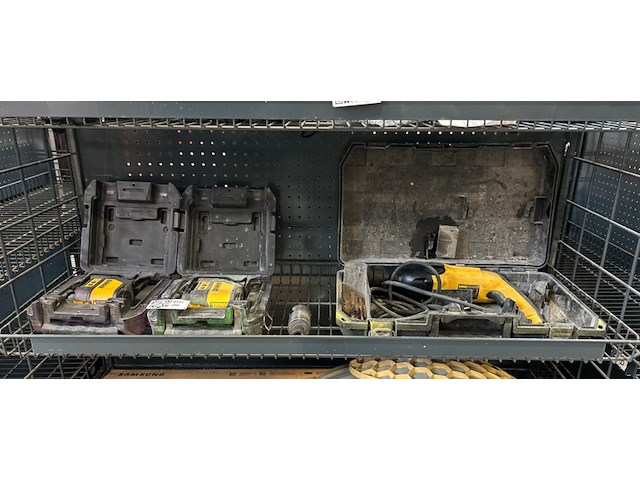 2x kruislijnlasers, 1x boorhamer met snoer dewalt - afbeelding 1 van  7