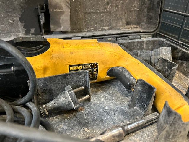 2x kruislijnlasers, 1x boorhamer met snoer dewalt - afbeelding 7 van  7