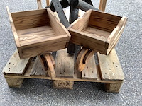 2x kruiwagens, 1x oppottafel, 1x vogelhuisje ed, licht bruin/bruin/zwart - afbeelding 2 van  8
