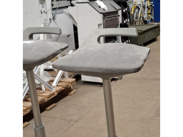 2x kruk, in hoogte verstelbaar - afbeelding 5 van  7