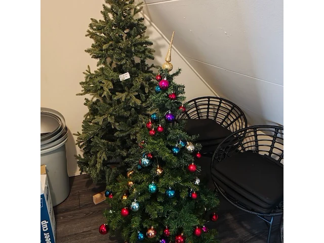2x kunst kerstboom - afbeelding 1 van  2