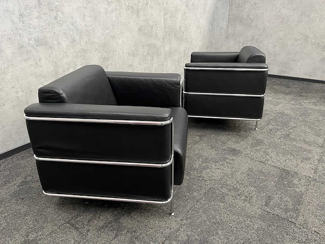 2x kunstlederen design lounge fauteuil - afbeelding 1 van  3