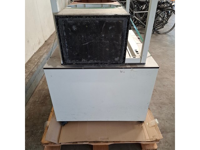 2x ladeblok, tafel en afvakbak - afbeelding 5 van  7