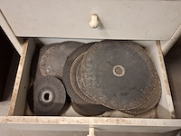 2x ladekast met inhoud - afbeelding 4 van  9