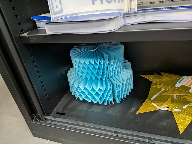 2x lameldeurkast met inhoud - afbeelding 9 van  17