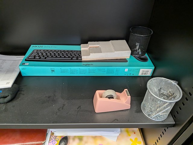 2x lameldeurkast met inhoud - afbeelding 14 van  17