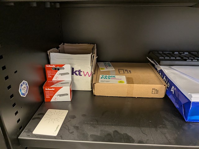 2x lameldeurkast met inhoud - afbeelding 17 van  17