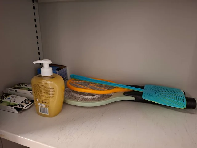 2x lameldeurkast met inhoud - afbeelding 20 van  22