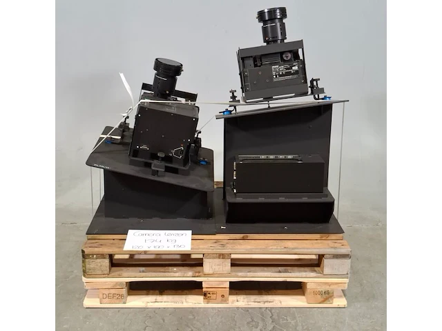 2x led projector, christie, matrix stim - afbeelding 1 van  14