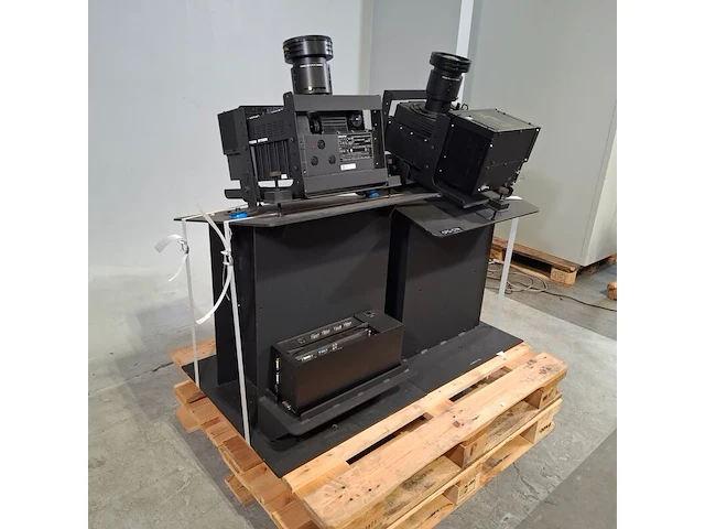 2x led projector, christie, matrix stim - afbeelding 5 van  12