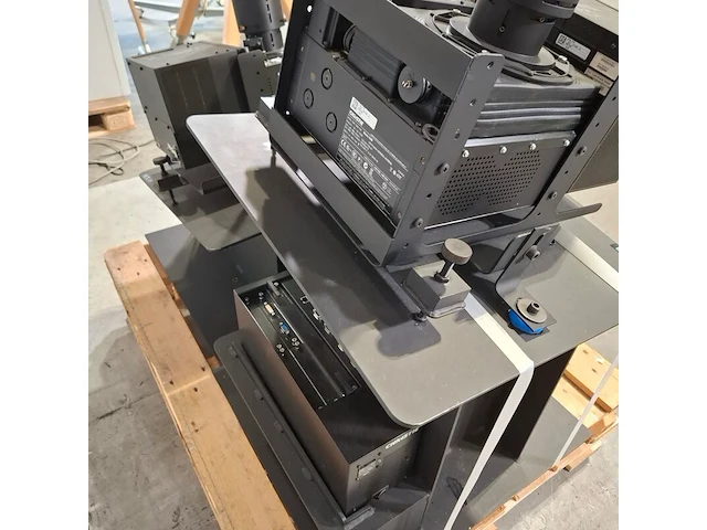 2x led projector, christie, matrix stim - afbeelding 4 van  12